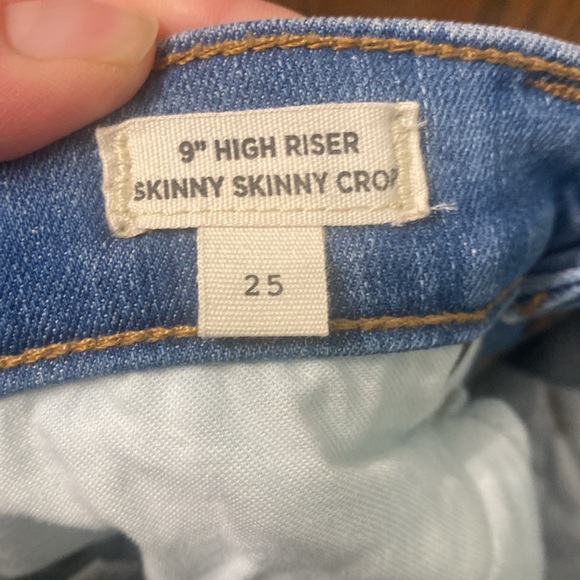 Like New Madewell 9” High Riser Skinny Skinny Crop Jeans - Picture 6 of 7